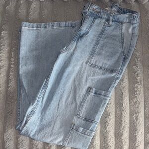 No Boundaries Light Wash Denim Wide Leg Cargo Jeans Size XS👖🩵